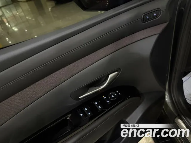 Hyundai Tucson Новый Tucson (NX4) Бензин 1.6 турбо 2WD — Фото автомобиля 17