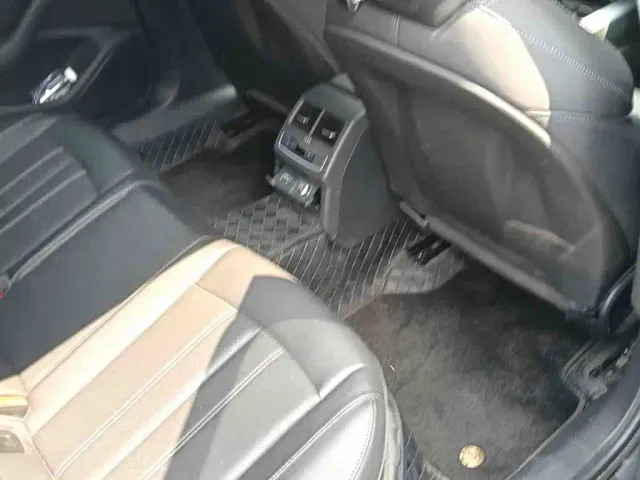 Audi A4L — Фото автомобиля 5