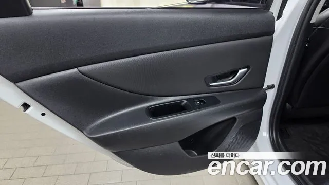 Hyundai Avante — Фото автомобиля 14