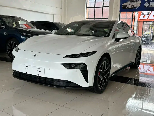 Фотография автомобиля — Dongfeng eπ 007