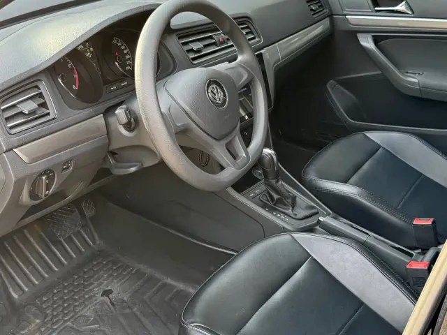 Volkswagen Lavida — Фото автомобиля 10