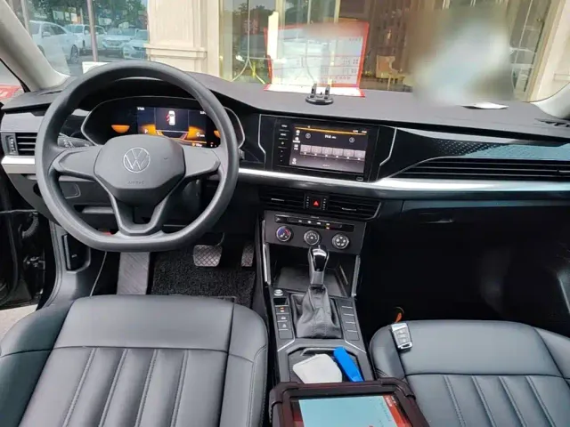 Volkswagen Passat — Фото автомобиля 9