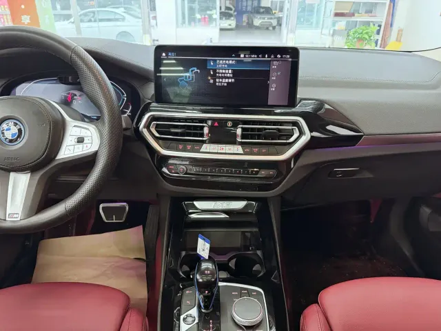 BMW BMW iX3 2022 Facelift Leading Model — Фото автомобиля 13