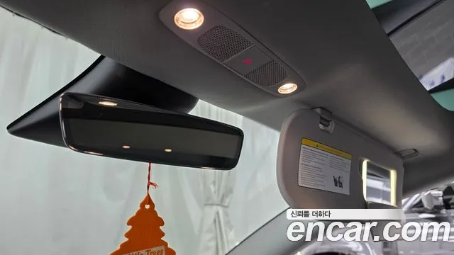 Tesla Model 3 — Фото автомобиля 29