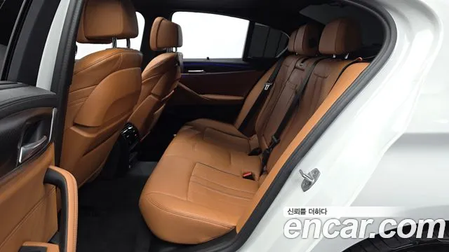 BMW 5 Series G30 — Фото автомобиля 26