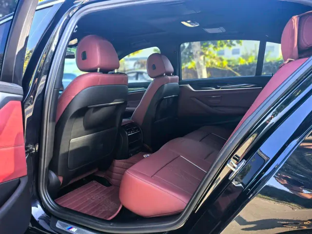 BMW 5 Series — Фото автомобиля 10