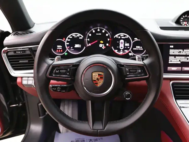 Porsche Panamera — Фото автомобиля 16