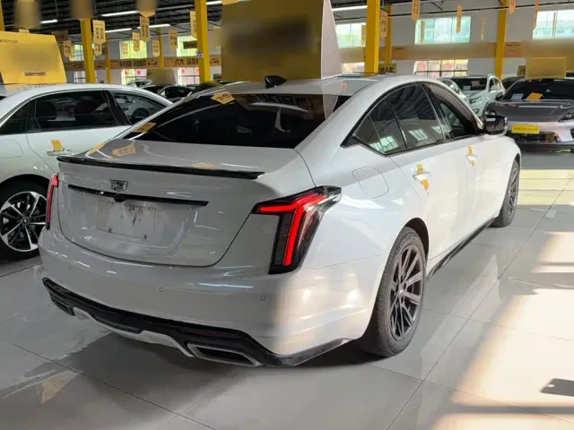 Cadillac CT5 — Фото автомобиля 6