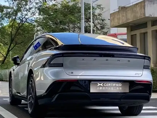 Xpeng P7+ — Фото автомобиля 9
