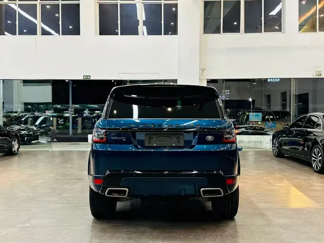 Land Rover Range Rover Sport — Фото автомобиля 5