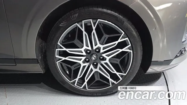 Hyundai Grandeur GN7 — Фото автомобиля 6