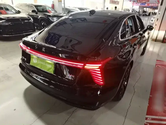 Hongqi H5 PHEV — Фото автомобиля 6