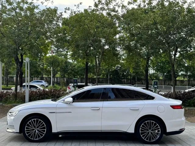 BYD Han — Фото автомобиля 14