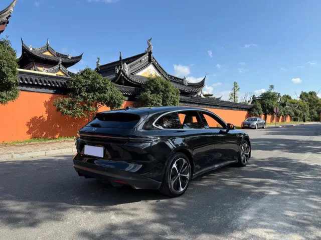 Nio ET5 Touring — Фото автомобиля 5