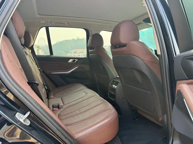 BMW X5 — Фото автомобиля 6