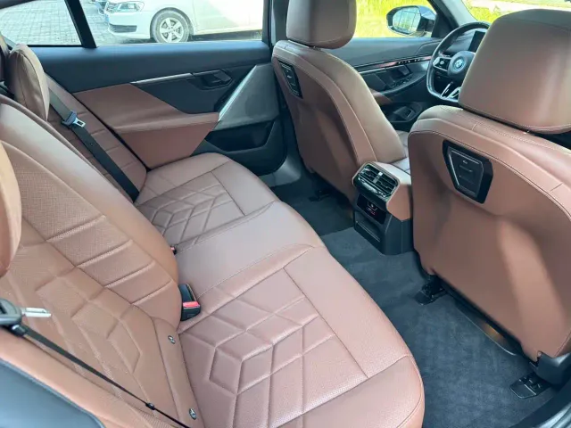 BMW i5 — Фото автомобиля 13