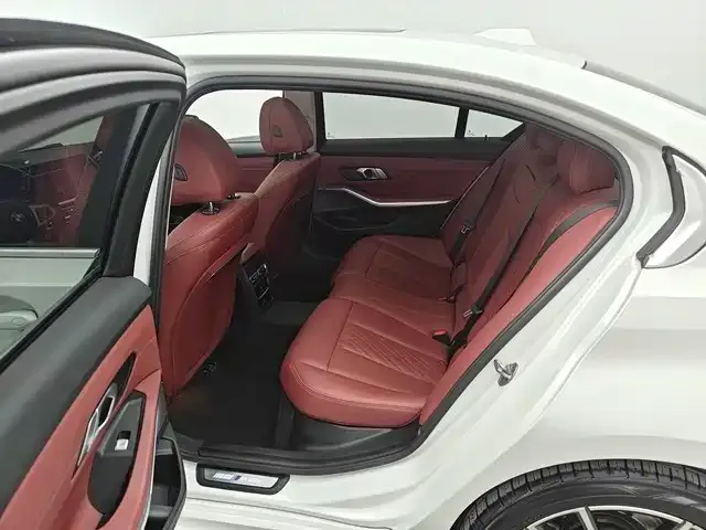 BMW 3 Series — Фото автомобиля 7