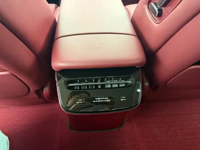 Voyah Auto VOYAH Zhuiguang L 2025 Mid-configuration Model — Фото автомобиля 9