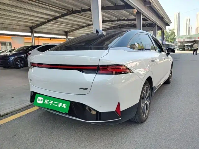 Xpeng P5 — Фото автомобиля 6