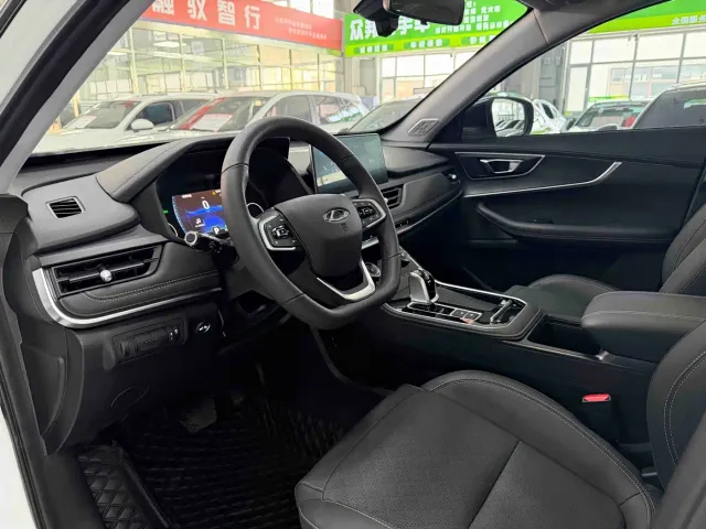 Chery Tiggo 8 — Фото автомобиля 7