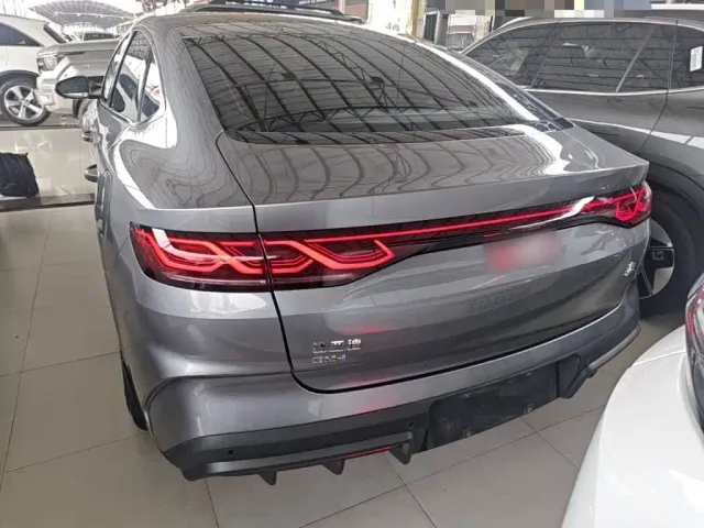 BYD Qin L — Фото автомобиля 5