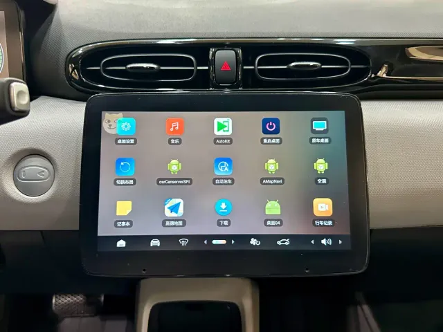 Leapmotor T03 — Фото автомобиля 16