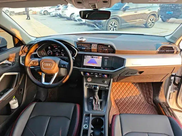 Audi Q3 — Фото автомобиля 4