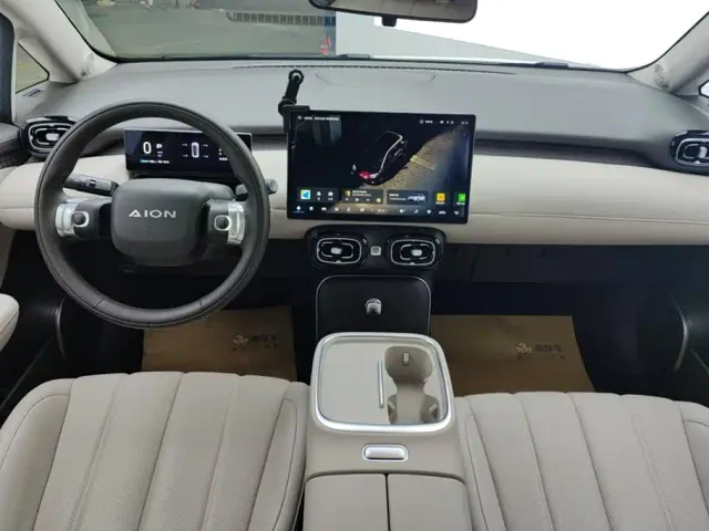 GAC Aion UT — Фото автомобиля 12