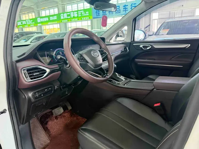 GAC Trumpchi M6 — Фото автомобиля 7