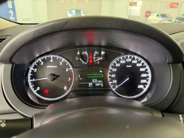 Nissan Tiida — Фото автомобиля 12