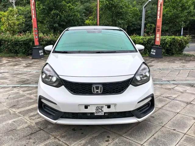 Honda Fit — Фото автомобиля 3