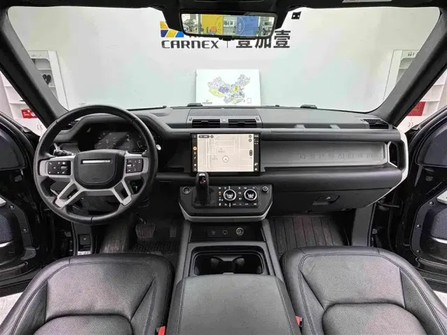 Land Rover Defender — Фото автомобиля 9