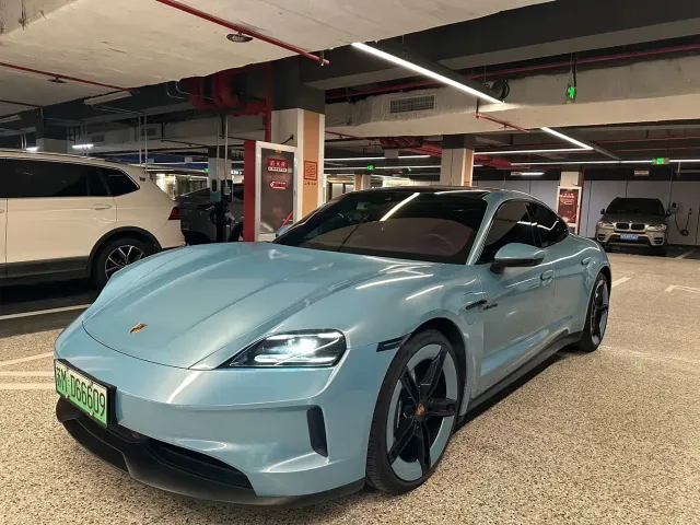 Фотография автомобиля — Porsche Taycan