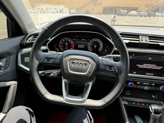 Audi Q3 — Фото автомобиля 16