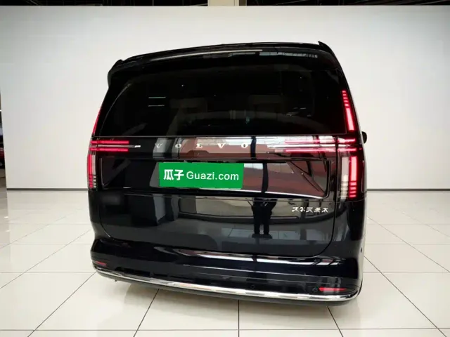 Volvo EM90 — Фото автомобиля 3