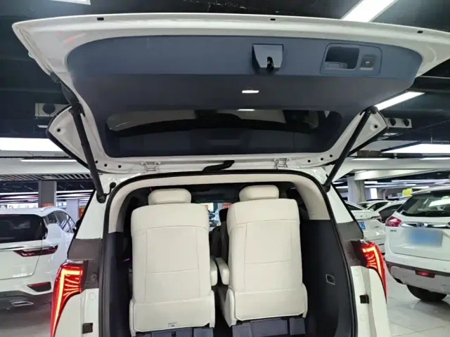 Buick Century 2023 2.0T 6-Seat World Edition — Фото автомобиля 18