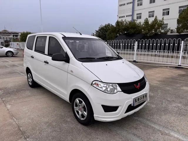 Wuling Hongguang — Фото автомобиля 3
