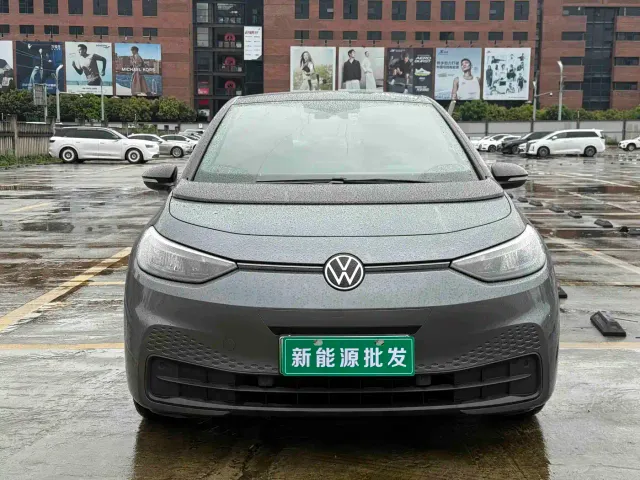 Volkswagen ID.3 — Фото автомобиля 3