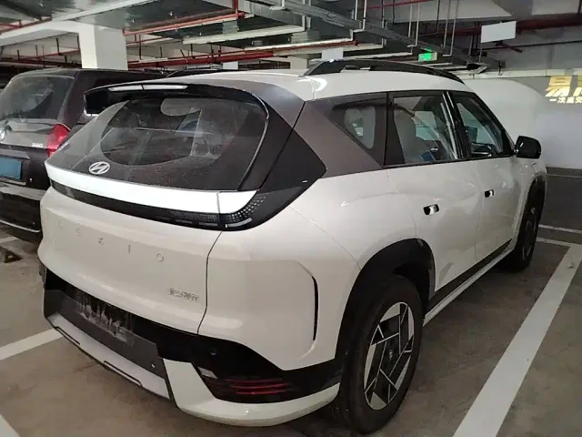 Hyundai ELEXIO — Фото автомобиля 6