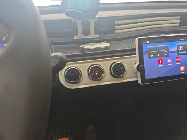 Wuling Hongguang Mini EV — Фото автомобиля 12
