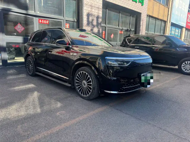 Aito M8 — Фото автомобиля 3