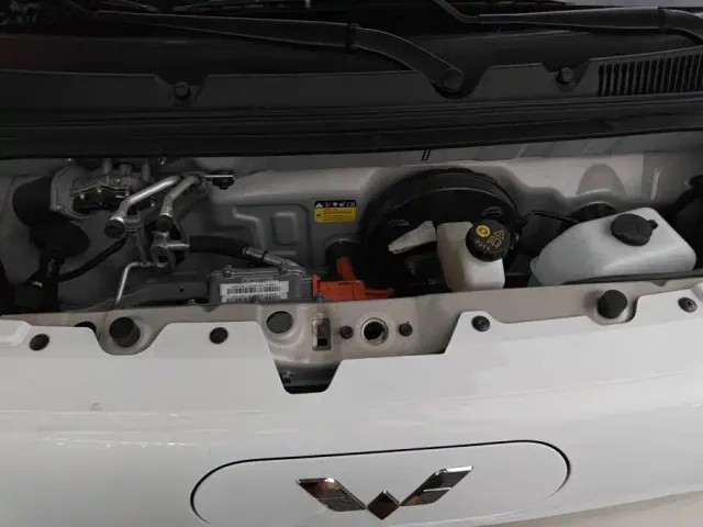 Wuling Hongguang Mini EV — Фото автомобиля 10
