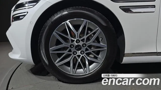 Genesis G80 RG3 — Фото автомобиля 6
