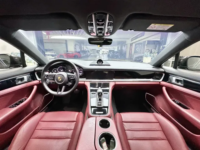 Porsche Panamera — Фото автомобиля 11
