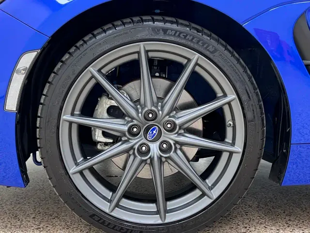 Subaru BRZ — Фото автомобиля 10