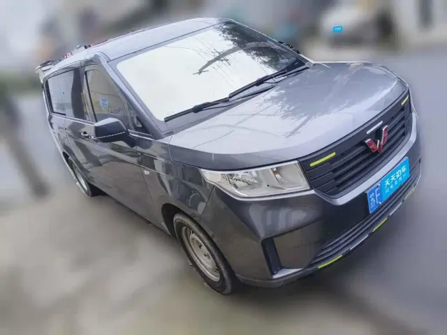 Wuling Zhengcheng — Фото автомобиля 3