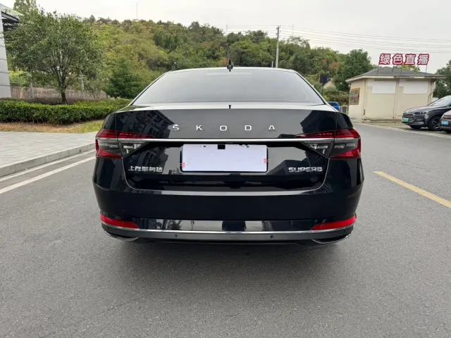 Skoda Superb — Фото автомобиля 6