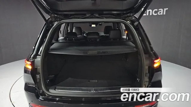 Jeep Cherokee — Фото автомобиля 26