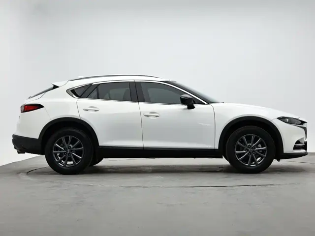 Mazda CX-4 — Фото автомобиля 5