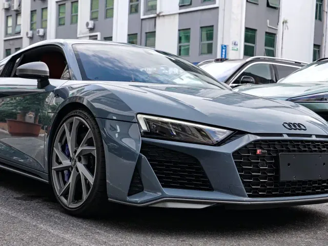 Audi R8 — Фото автомобиля 3